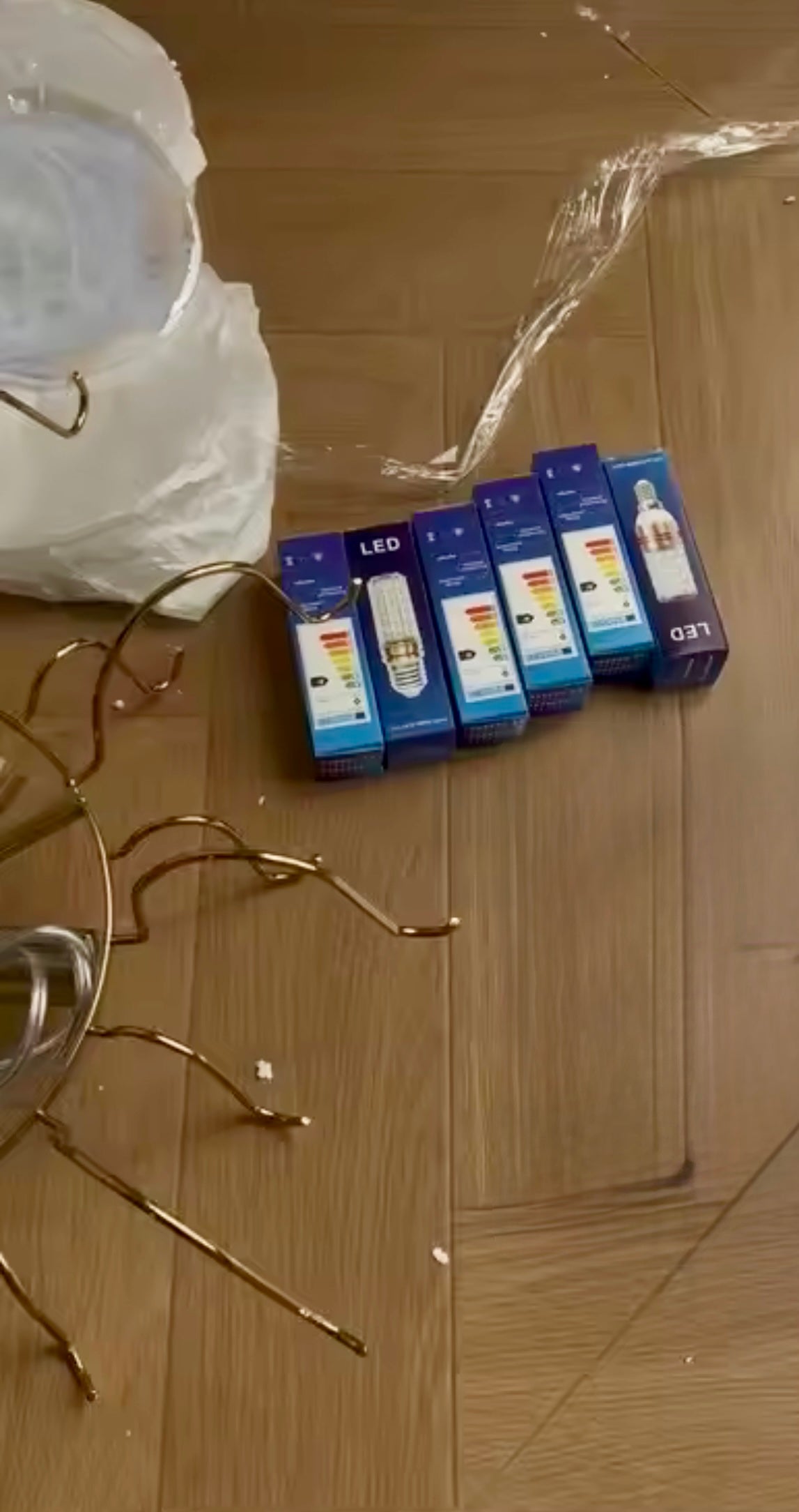 Coralia Handgefertigte Deckenleuchte aus Murano-inspiriertem Glas