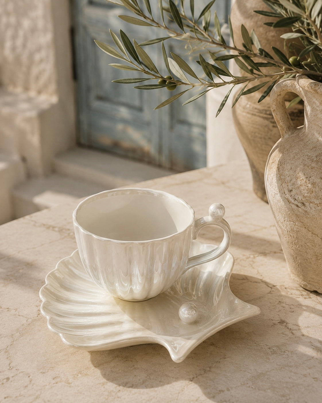 Tasse nacrée Coralia émaillée à la main avec assiette à dessert