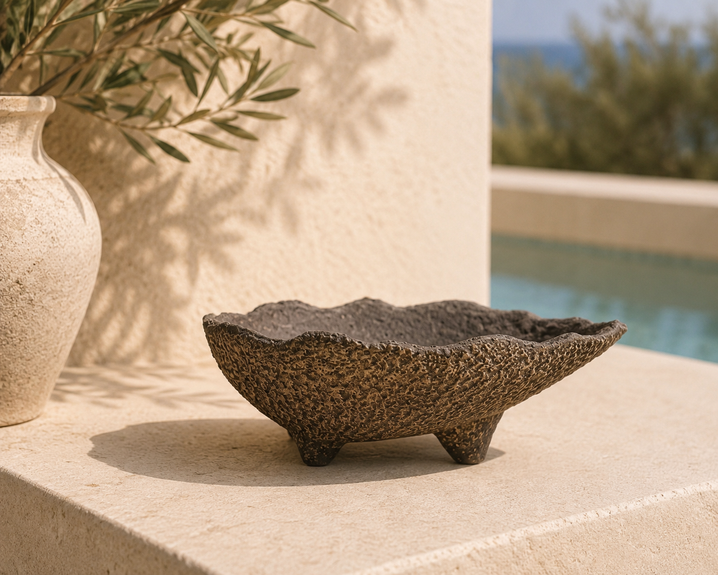 Coralia Jardinière Sculpturale en Grès