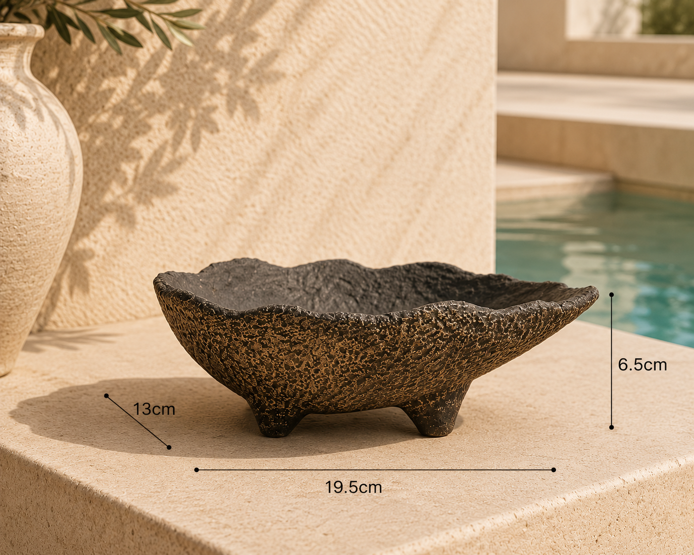 Coralia Jardinière Sculpturale en Grès